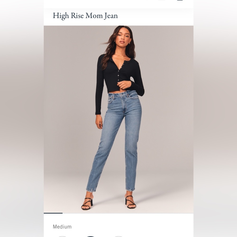 Abercrombie & Fitch high rise mom Jean 18s curve love